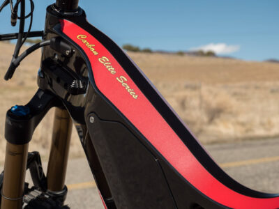 R15C-gloss-black-red-sleek-frame R15C gloss black red sleek frame